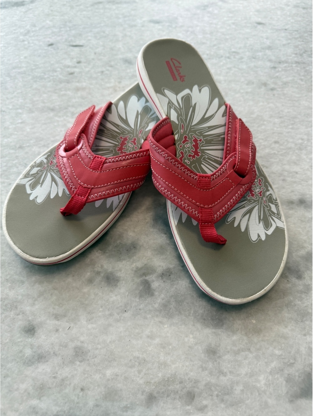 NEW Clarks Collection Women's Coral Red thong flip flop sandals size 10